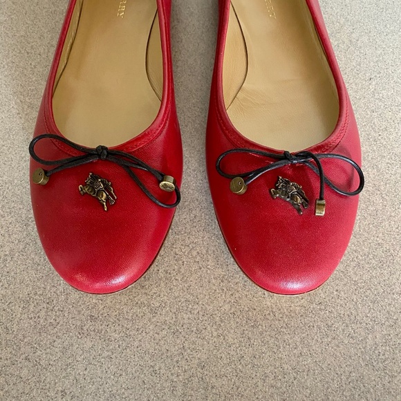 NEW BURBERRY Leather Flats - Picture 2 of 7